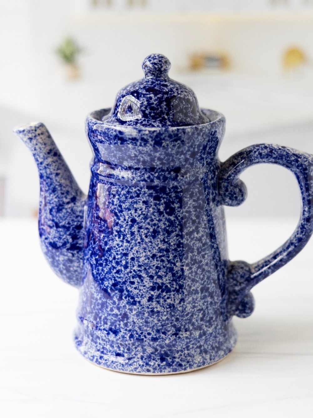Vintage Pottery Country Life Emporium Maine Blue Spongeware Coffee Pot w/ Lid 8"